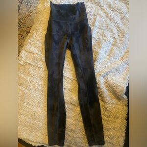 Lululemon size 0 black and gray leggings